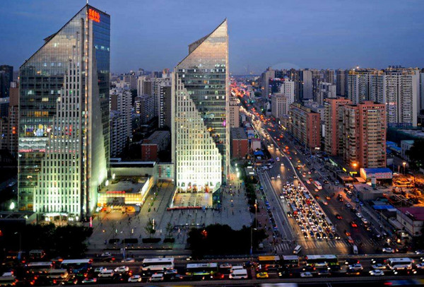 1550111582602002.jpg 配图1 繁华的北京.jpg